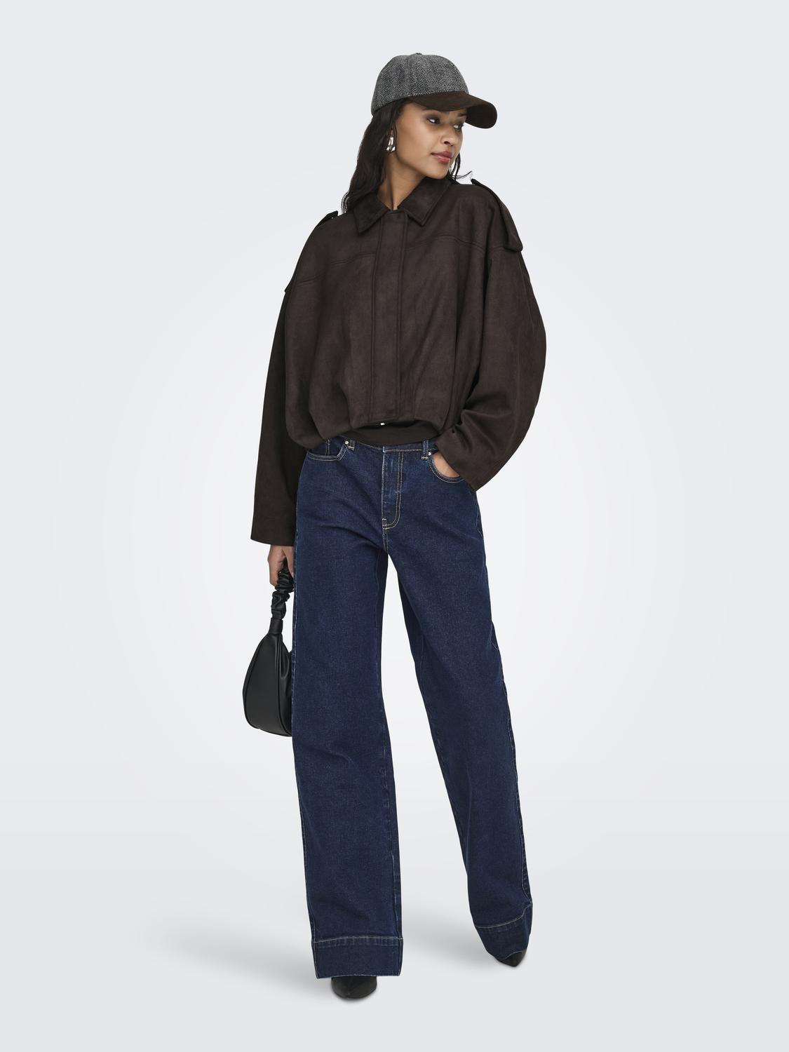 model_shot-front_full